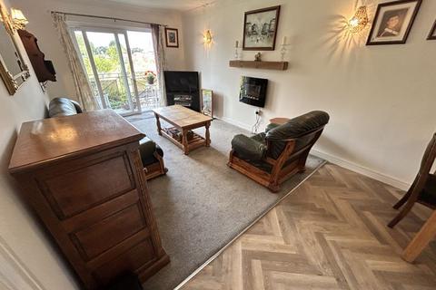 2 bedroom retirement property for sale, Penrhyn Avenue, Rhos on Sea