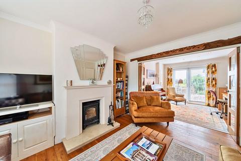 undefined, London Road, Hurst Green