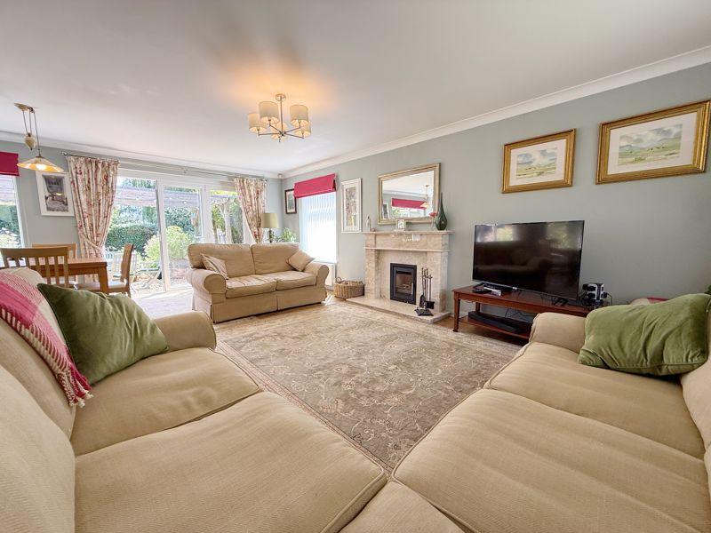 Sitting Room /...