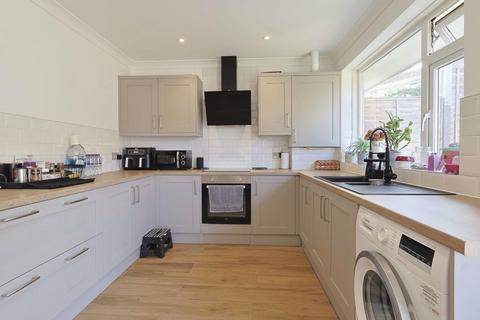 17 Chestnut Drive, Brixham, TQ5 0DB