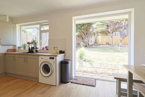 17 Chestnut Drive, Brixham, TQ5 0DB
