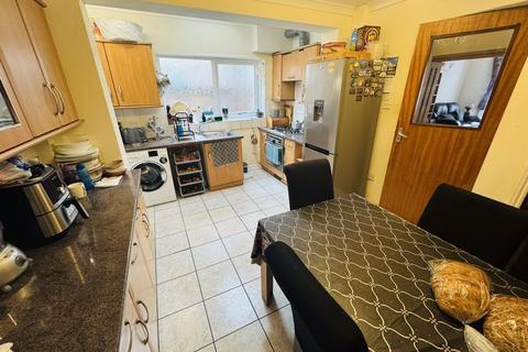 3 bedroom end of terrace house for sale, Florence Road, Southall