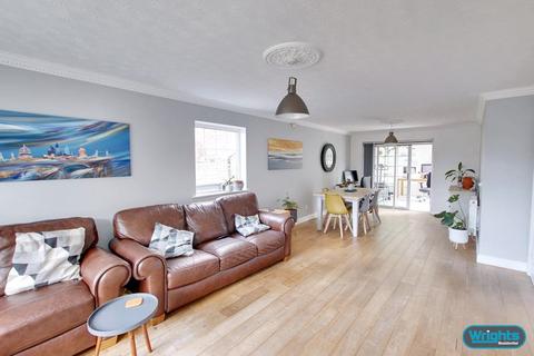 40a Grasmere, Trowbridge, BA14 7LL