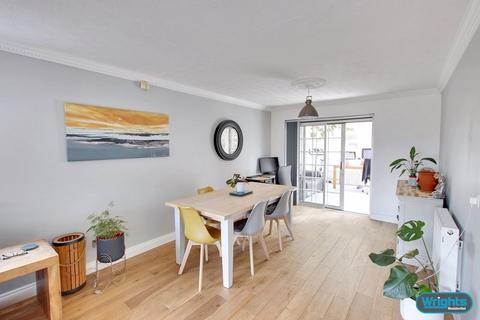 40a Grasmere, Trowbridge, BA14 7LL