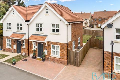 3 bedroom semi-detached house for sale, Goffs Lane, Goffs Oak EN7