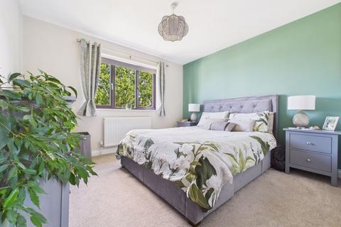 82 Borough Close, Kings Stanley, Stonehouse, GL10 3LJ
