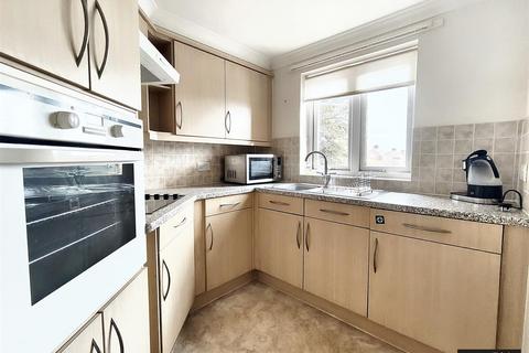2 bedroom retirement property for sale, HARDYS COURT, DORCHESTER ROAD, LODMOOR, WEYMOUTH