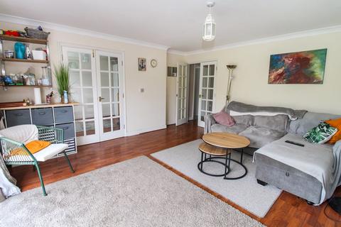 10 Elder Close, Beeston, Sandy, SG19 1GF