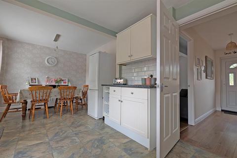 undefined, Rowan Drive, Taunton TA1