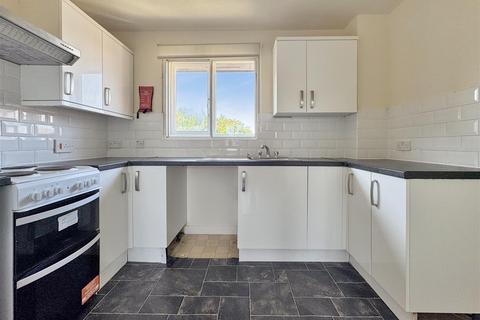 undefined, Raglan Close, Hounslow TW4