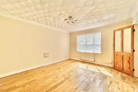 19 Chelford Close, Prenton, CH43 7NJ