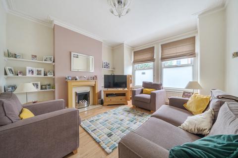 2 bedroom apartment for sale, Davis Road, London
