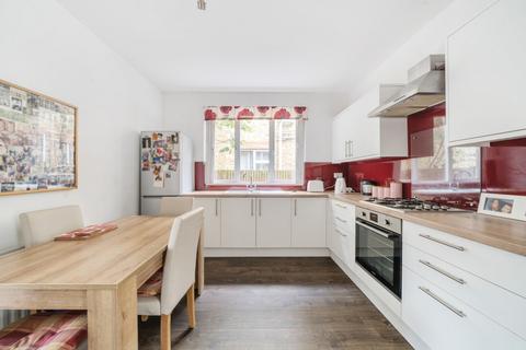 2 bedroom apartment for sale, Davis Road, London