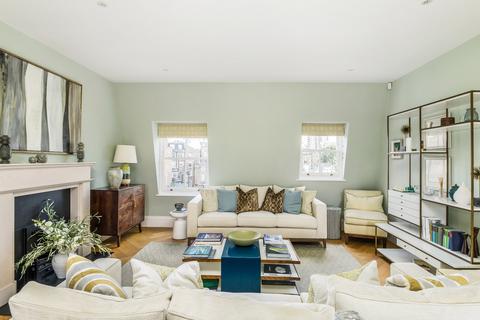 3 bedroom flat for sale, Chesham Street, Belgravia, London