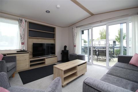 3 bedroom park home for sale, Sycamore, Hoburne Bashley, New Milton, Hampshire, BH25