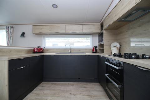 3 bedroom park home for sale, Sycamore, Hoburne Bashley, New Milton, Hampshire, BH25