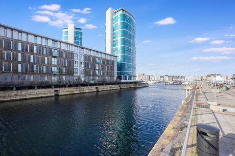 2 bedroom apartment for sale, Dock Head Road, Marina Point East Chatham Quays Dock Head Road, ME4