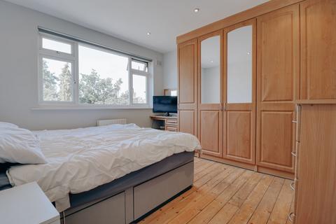 29 Rutherford Way, Bushey Heath, Bushey, WD23 1NJ