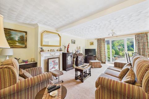 2 Edensor Close, North Wingfield, Chesterfield, S42 5JT