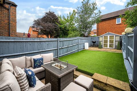 undefined, Cordelia Croft, Bracknell RG42