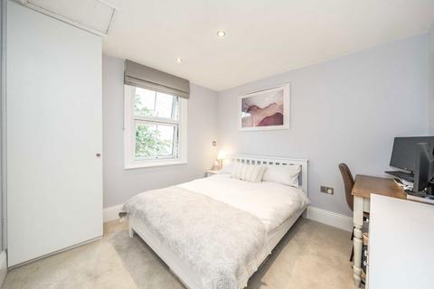 2 bedroom flat for sale, Tregothnan Road, London SW9