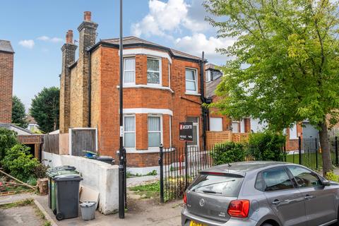 3 bedroom house for sale, Malham Road, London