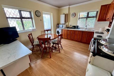 2 bedroom bungalow for sale, West Drive, Thornton FY5