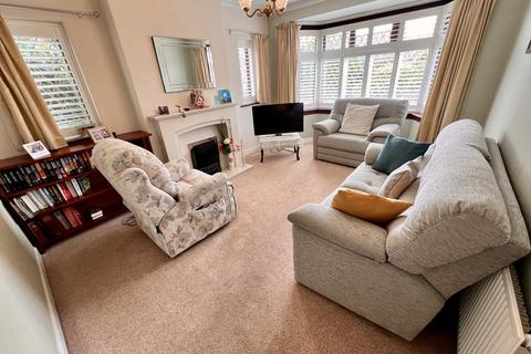 2 bedroom bungalow for sale, West Drive, Thornton FY5