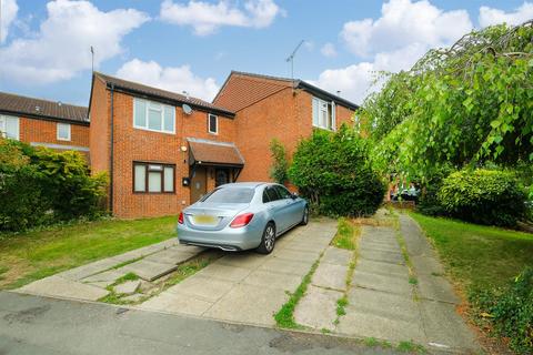 1 bedroom maisonette for sale, Mapleton Road, London