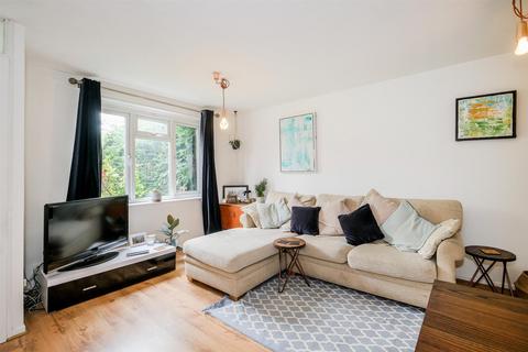 1 bedroom maisonette for sale, Mapleton Road, London