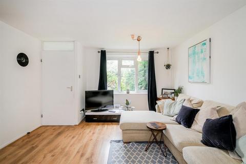 1 bedroom maisonette for sale, Mapleton Road, London