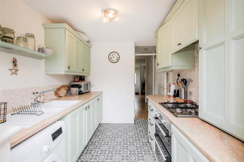 6 Mapleton Road, London, E4 6XL