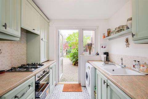 6 Mapleton Road, London, E4 6XL
