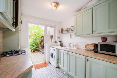 6 Mapleton Road, London, E4 6XL