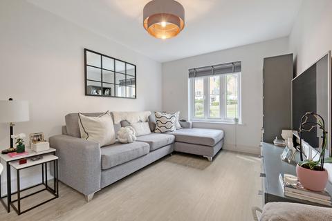 2 bedroom flat for sale, Camellia House, Chigwell IG7