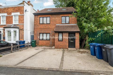 1 bedroom flat for sale, Pembroke Road, London, N10