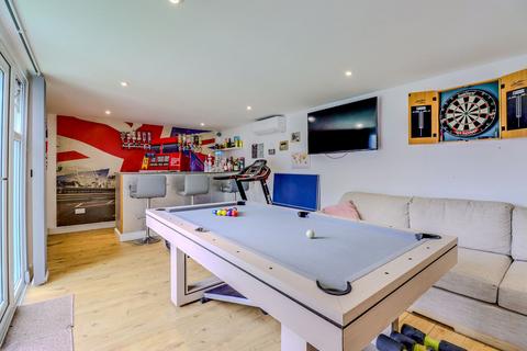 4 bedroom semi-detached house for sale, Packer Avenue, Leicester Forest East, LE3