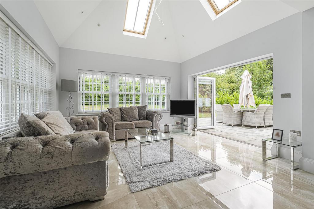 29 58648.jpg