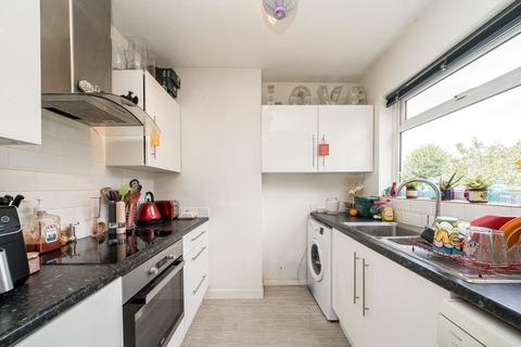 3 bedroom flat for sale, Waldegrave Road, Teddington TW11