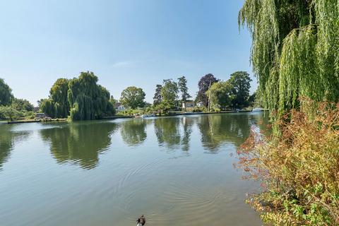 undefined, Towpath, Shepperton, TW17