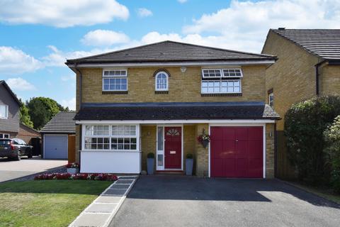 4 bedroom detached house for sale, Glastonbury Close, Orpington BR5