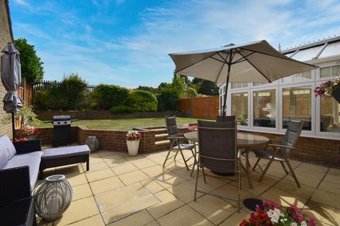 4 bedroom detached house for sale, Glastonbury Close, Orpington BR5