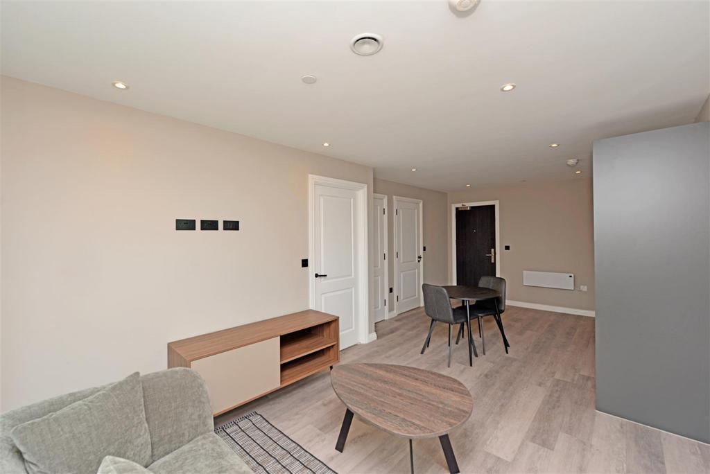 Living Room / Dining Area: