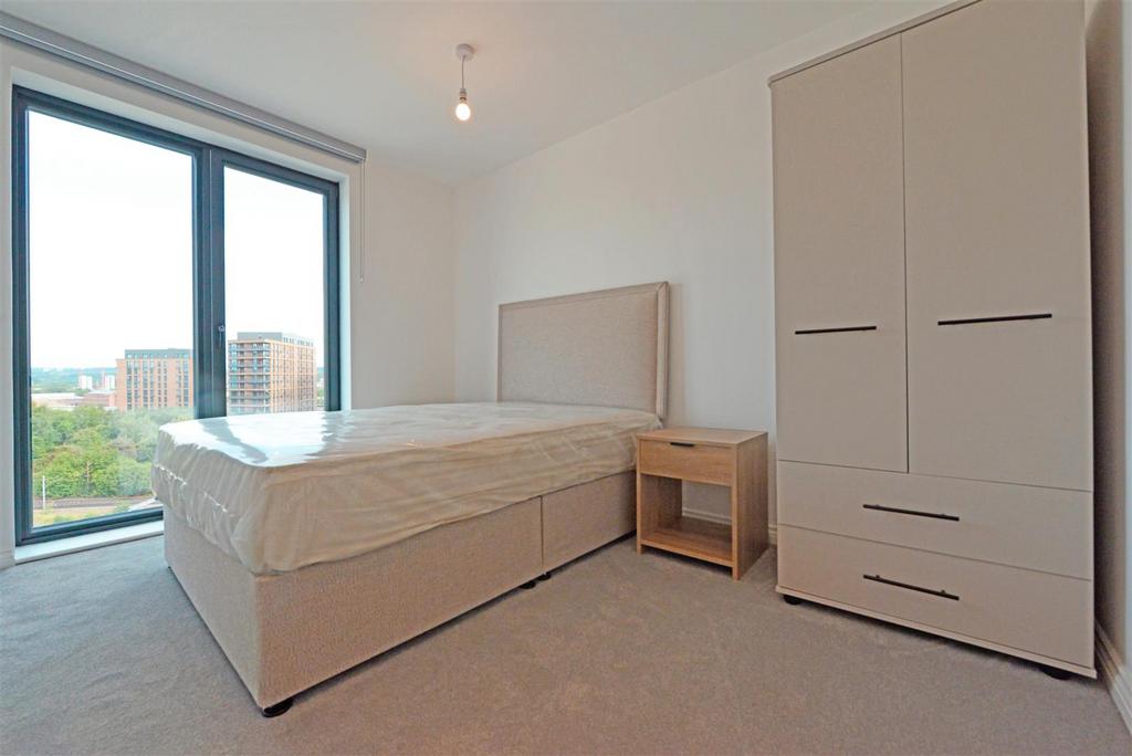 Double Bedroom: