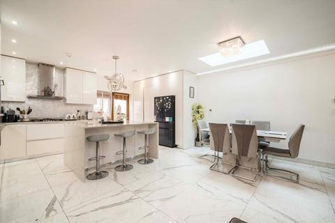 5 bedroom house for sale, Costons Avenue, Greenford UB6