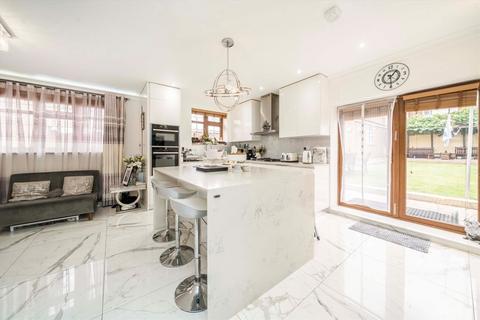 5 bedroom house for sale, Costons Avenue, Greenford UB6