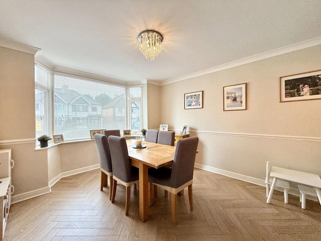 House in Solihull, Shirley - View 4