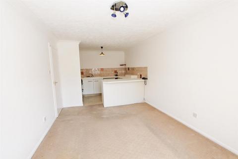 1 bedroom flat for sale, Whelan Way, Wallington SM6