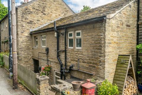 3 bedroom cottage for sale, North Road, Kirkburton, HD8