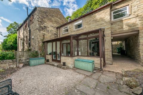 3 bedroom cottage for sale, North Road, Kirkburton, HD8